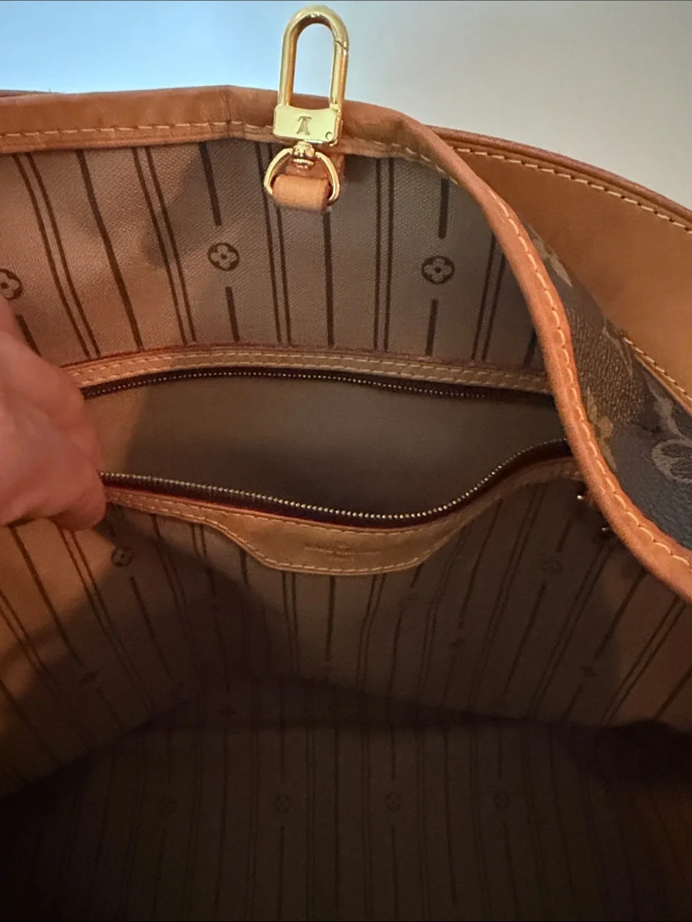 Louis Vuitton Monogram Canvas Shoulder Bag with Vachetta Trim